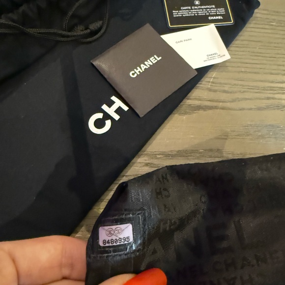 CHANEL ~ black leather LAX VERTICAL QUILTED Chain Clutch Shoulder Bag - Picture 9 of 10